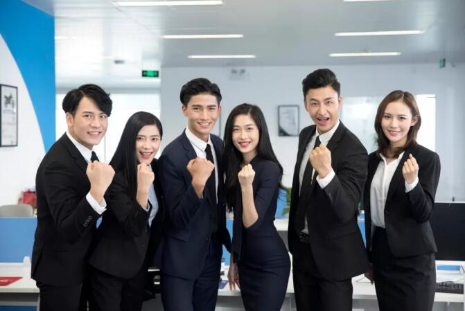 西服定制中，如何選擇到適合自己心儀的西服